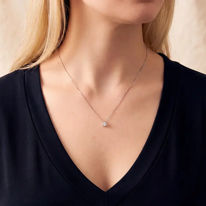 Colar de Ouro Branco com Pingente Ponto de Luz - Diamante de 20 Pts