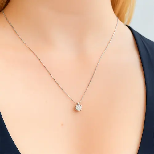 Colar de Ouro Branco com Pingente Ponto de Luz - Diamante de 30 Pts