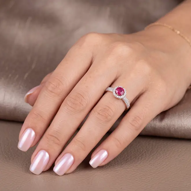 Anel de Ouro Rose modelo Chuveiro e Solitário com Rubi e Diamantes
