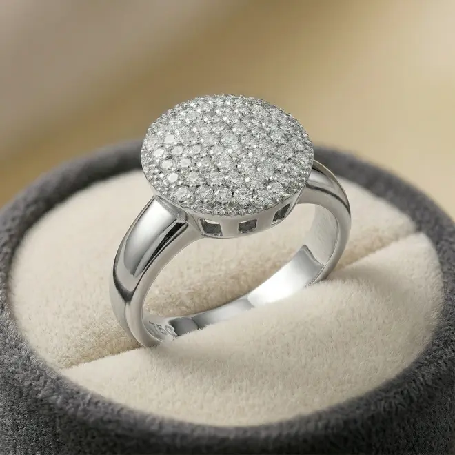 Anel Chuveiro de Ouro Branco com 61 Diamantes