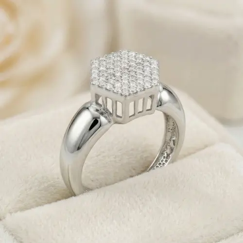 Anel de Ouro Branco - Chuveiro com 61 Diamantes