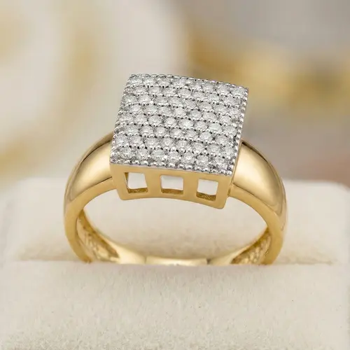 Anel Chuveiro Quadrado de Ouro com 60 Diamantes
