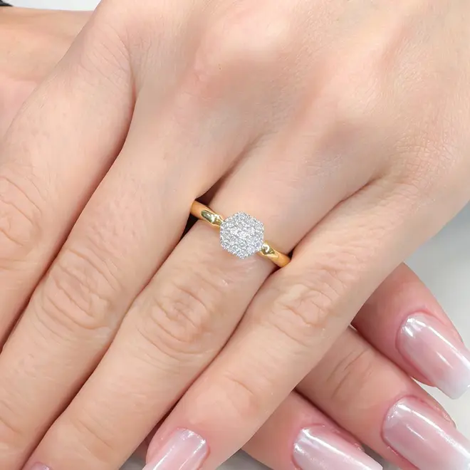 Anel Chuveiro de Ouro Sextavado com 19 Diamantes
