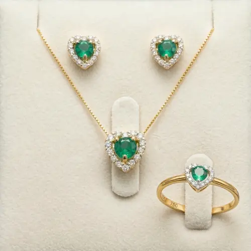 Conjunto de Ouro Corações com Esmeraldas e Diamantes