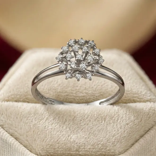 Anel Chuveiro de Ouro Branco com 19 Diamantes