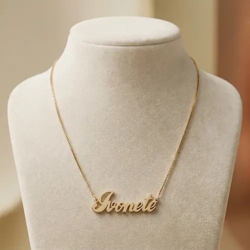 Colar de Ouro com Nome Ivonete