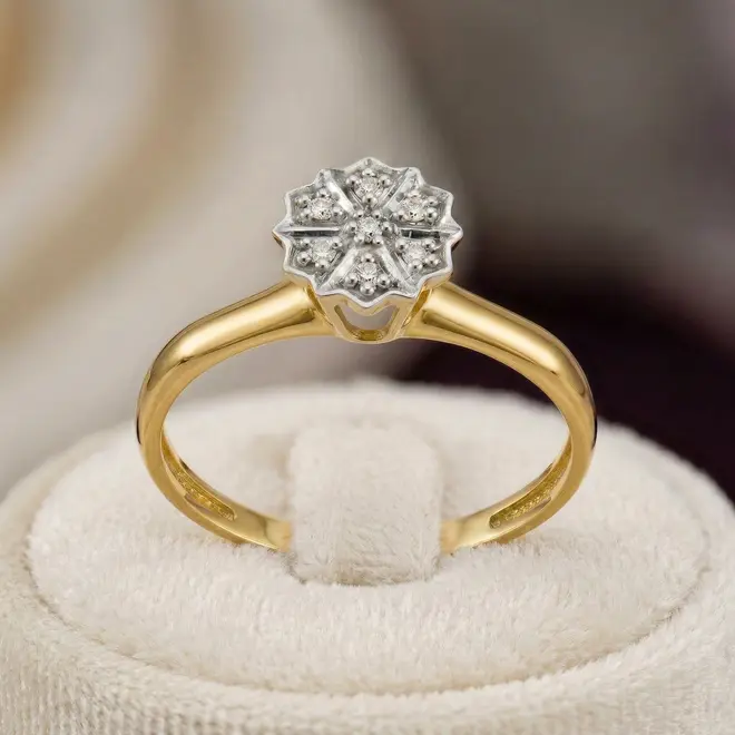 Anel Chuveiro de Ouro com 7 Diamantes e Ródio