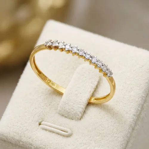 Meia Aliança de Ouro com 11 Diamantes e ródio