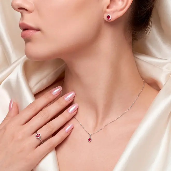 Conjunto de Prata com Rubis Ovais de 5x7 mm