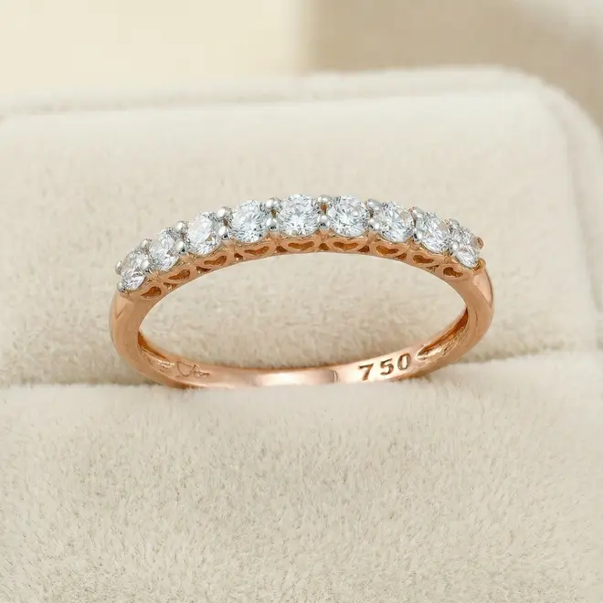 Meia Aliança de Ouro Rose com 10 Diamantes - detalhe em coração