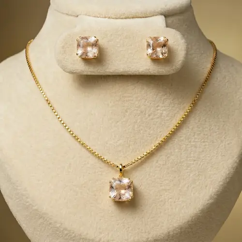 Conjunto de Ouro com Cristais de Rocha