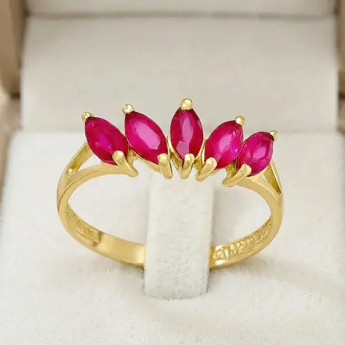 Meia Aliança de Ouro 18k com 5 Rubis