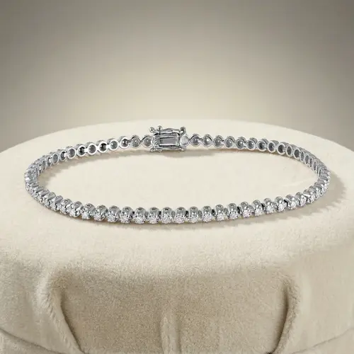 Pulseira de Ouro Branco com 66 Pts em Diamantes e fecho gaveta