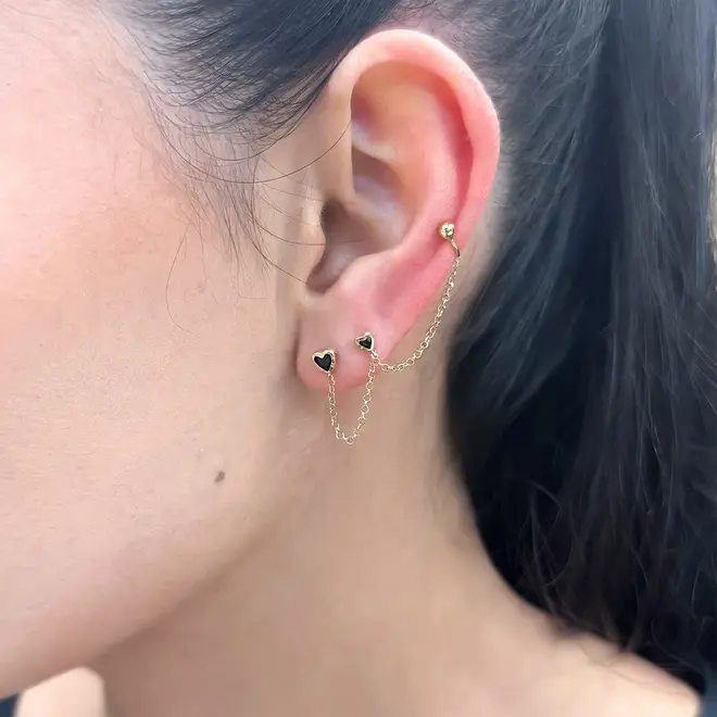 Brinco de Ouro - Modelo Ear Cuff Coração com Cristais Negros