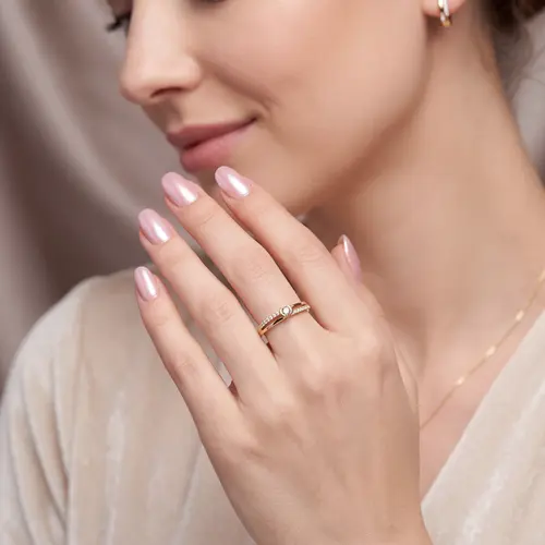 Anel de Ouro estilo Solitário com 17 Diamantes