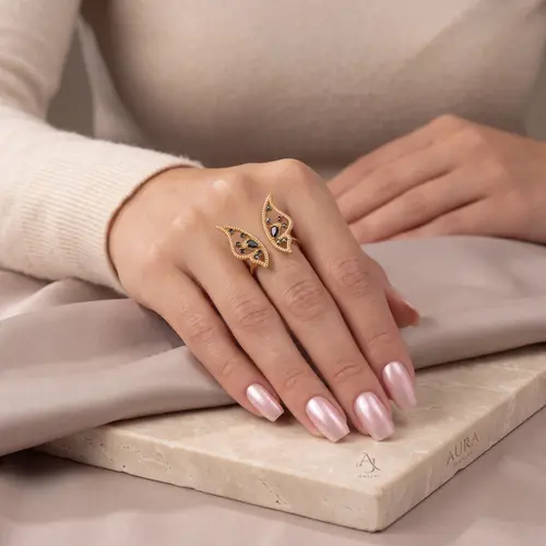 Anel Borboleta de Ouro com Diamantes e Safiras