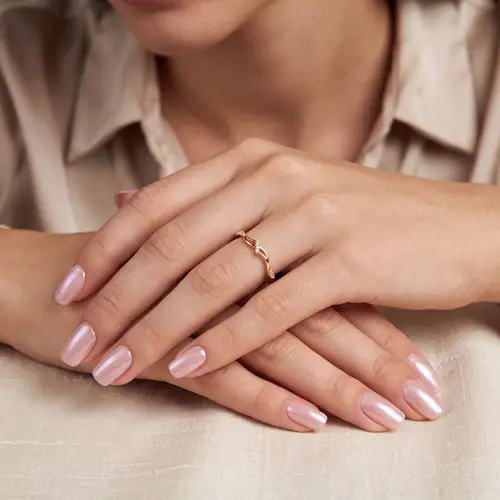 Meia Aliança de Ouro modelo Ondulado com 9 Diamantes