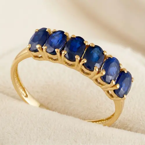 Meia Aliança de Ouro com 1,80 Ct em Safiras