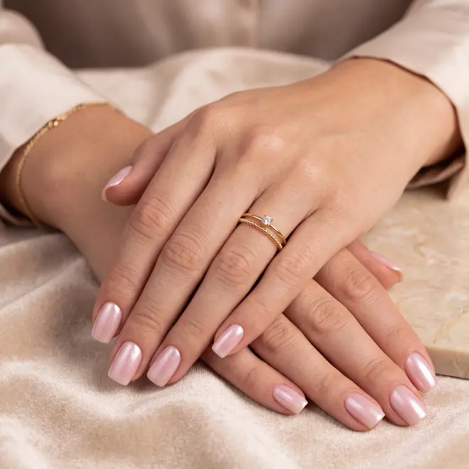 Anel de Ouro Amarelo com Aro Duplo e 4 Diamantes