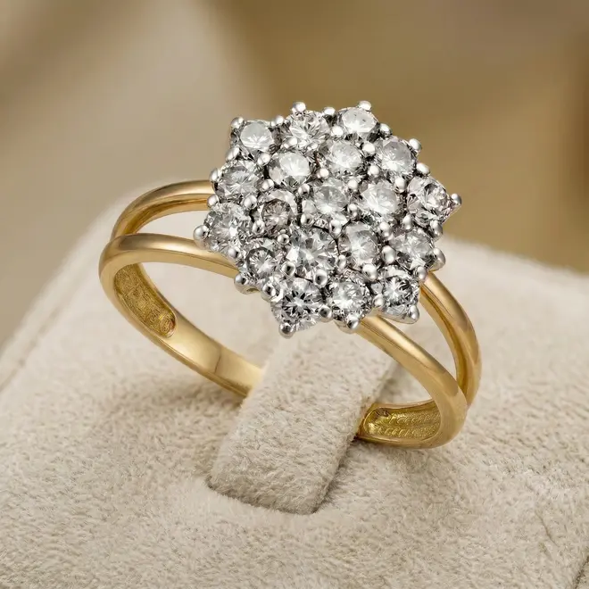 Anel Chuveiro de Ouro com 1,22 Ct em Diamantes