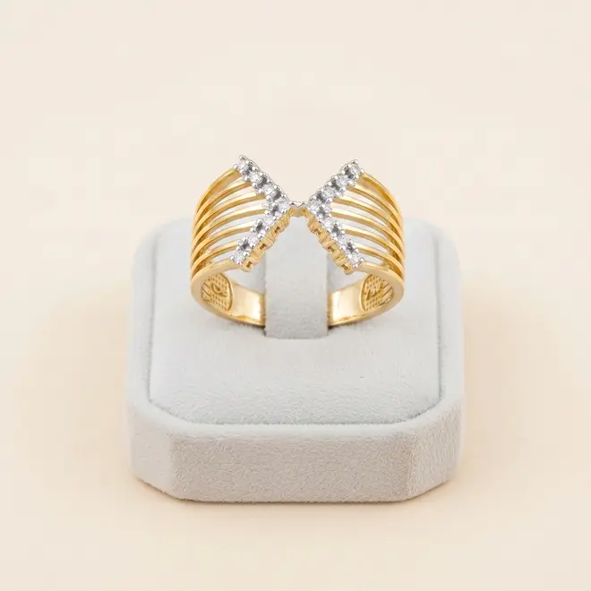 Anel de Ouro modelo X com 11 Pts em Diamantes