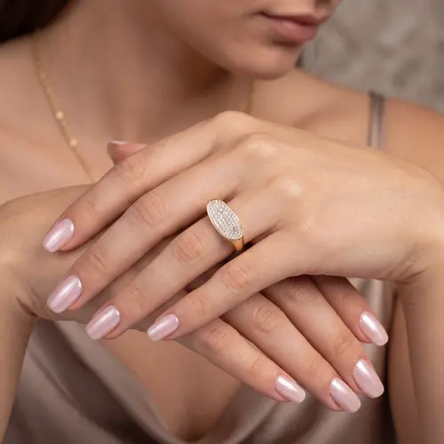 Anel de Ouro modelo Côncavo com 52 Pts em Diamantes