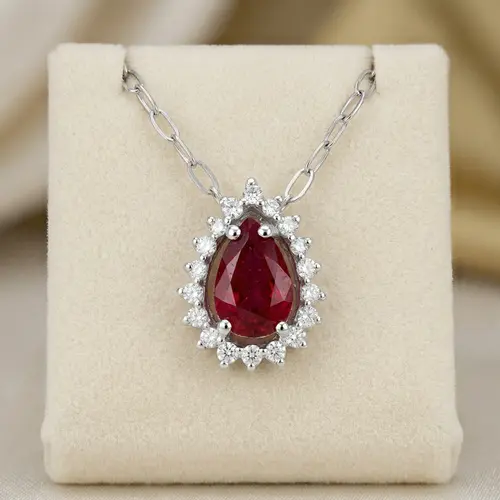Colar de Ouro Branco com Diamantes e Rubi de 64 Pts