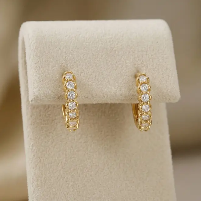 Par de Brincos Argola de Ouro com 12 Cristais e 2 Diamantes