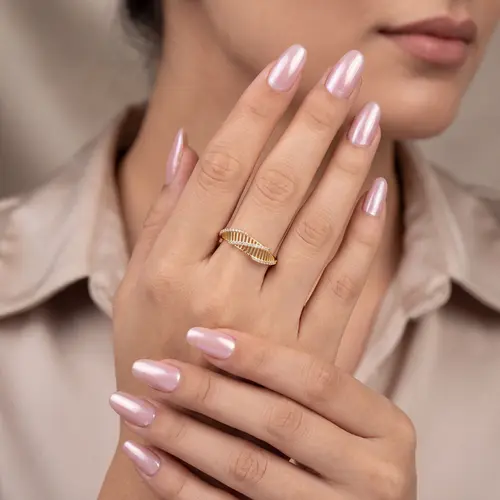 Anel de Ouro com 42 Diamantes em modelo Ondulado