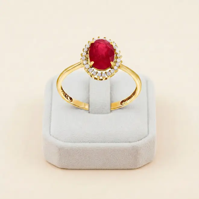 Anel de Ouro com 24 Diamantes e Rubi de 1,50 Ct