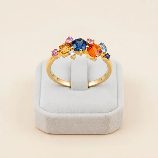 Meia Aliança de Ouro Amarelo com 1 Diamante e 8 Gemas Brasileiras