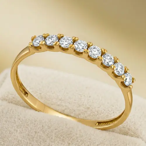 Meia Aliança de Ouro com 8 Diamantes