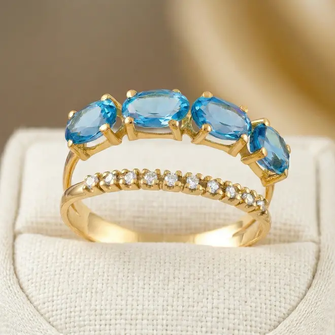 Anel Duplo de Ouro Amarelo com 10 Diamantes e 4 Topázios
