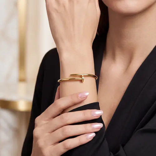Bracelete de Ouro modelo Prego com fecho magnético