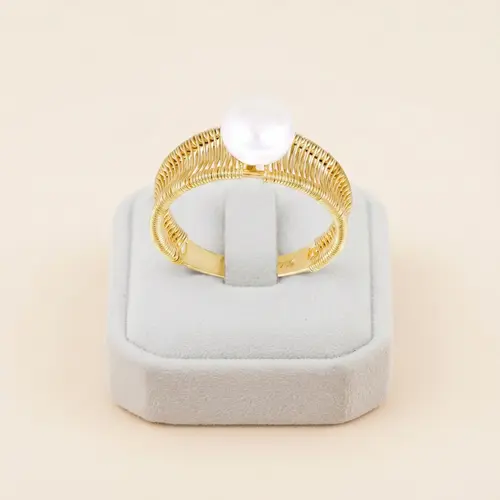 Anel Aramado de Ouro com Pérola de 7 mm