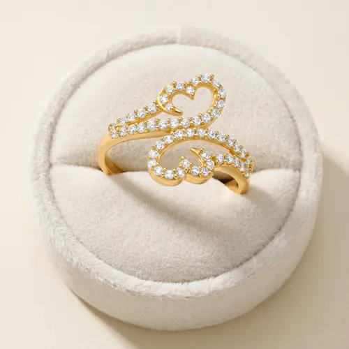 Anel Corações de Ouro Amarelo com Cristais