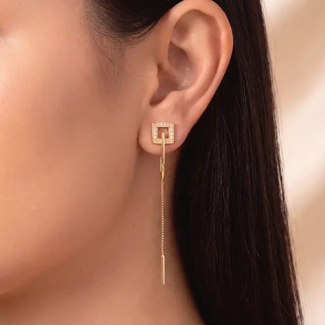 Par de Brincos de Ouro Amarelo com 26 Diamantes