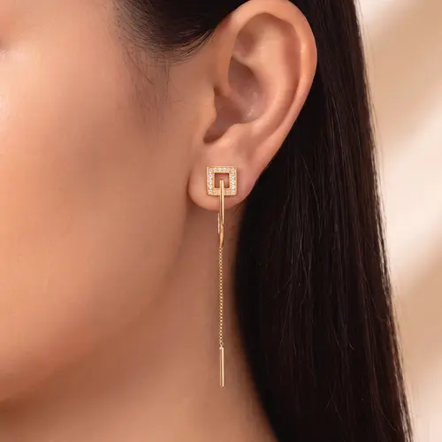 Par de Brincos de Ouro Amarelo com 26 Diamantes