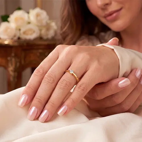 Anel Solitário de Ouro Amarelo com Diamante de 20 pts
