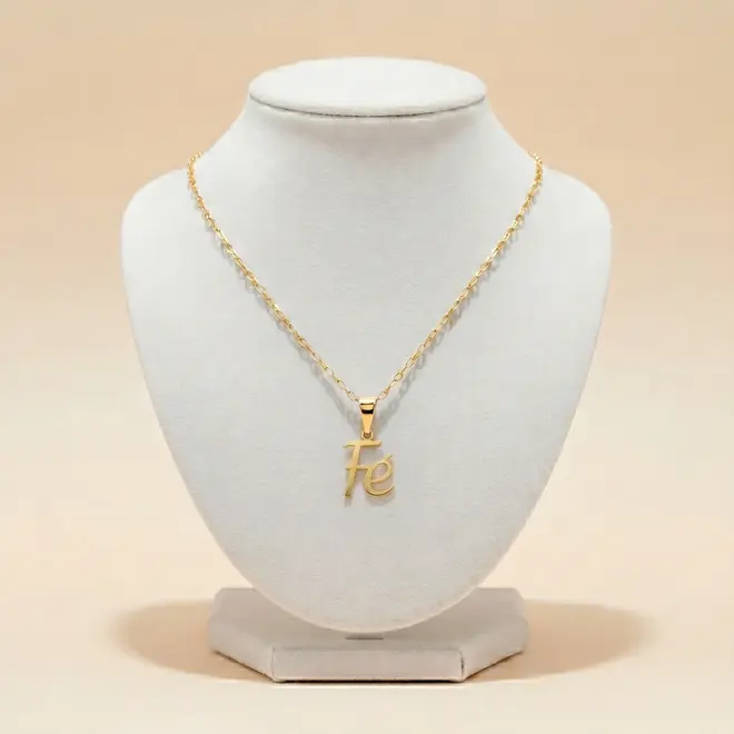 Pingente com Escrita "Fé" de Ouro Amarelo