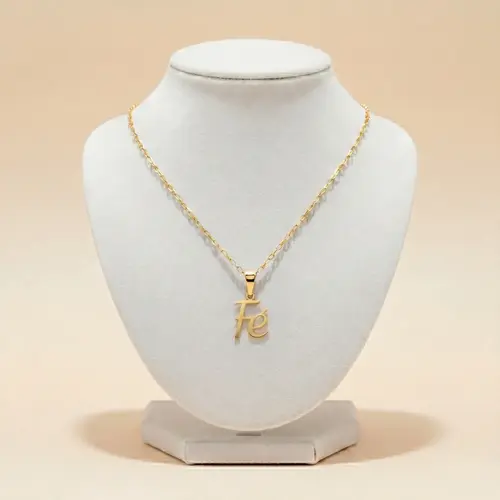 Pingente com Escrita "Fé" de Ouro Amarelo