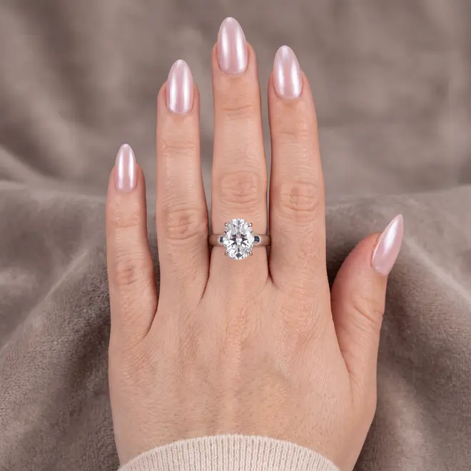 Anel de Ouro Branco com Água Marinha de 4,36 ct