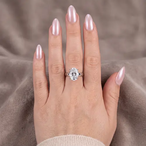 Anel de Ouro Branco com Água Marinha de 4,36 ct