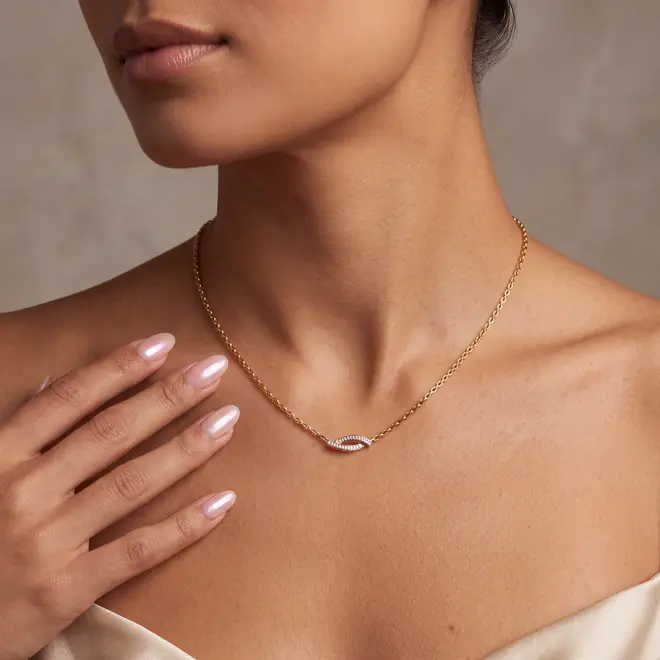 Colar de Ouro Amarelo com 12 Diamantes