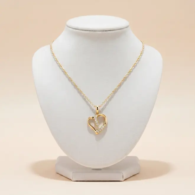 Pingente Coração Trabalhado em Ouro Amarelo com 8 Diamantes