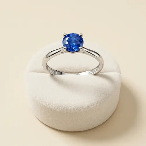 Anel Solitário de Ouro Branco com Safira de 1,04 Ct
