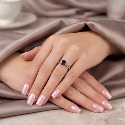 Anel Solitário de Ouro Branco com Safira de 1,04 Ct