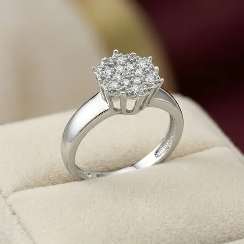 Anel Chuveiro Sextavado de Ouro Branco com 12 Diamantes