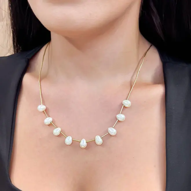 Gargantilha Canudinhos de Ouro Amarelo com Pérolas e Diamante