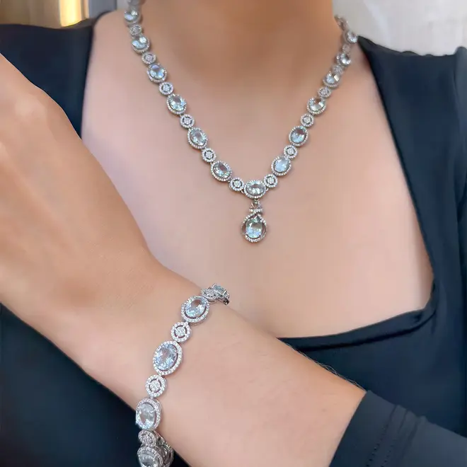 Conjunto Gargantilha e Pulseira com Cristais e Águas Marinhas